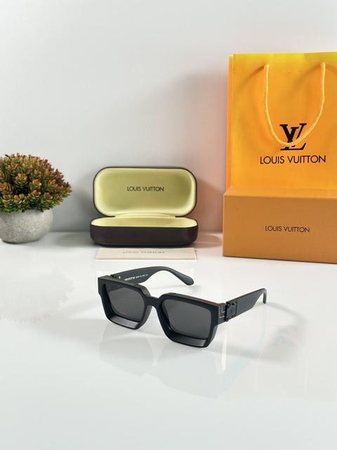 Louis Vuitton 8622 Black