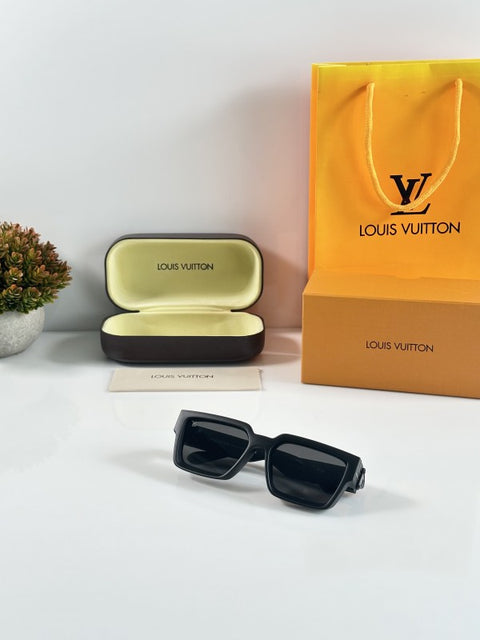 Louis Vuitton 8622 Black