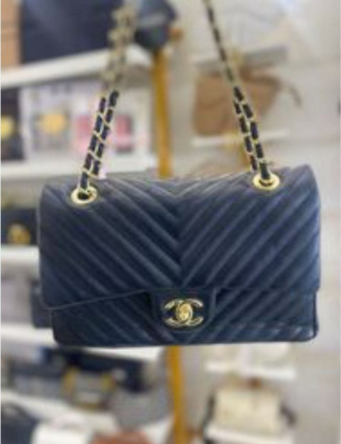 CHANEL CLASSIC JUMBO WITH DUST BAG