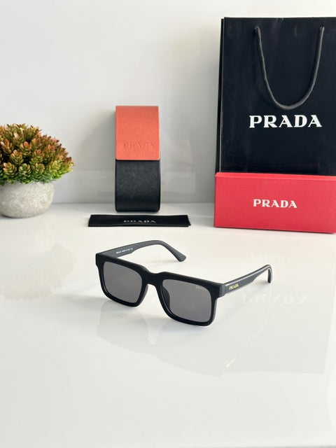 Prada 25 Black