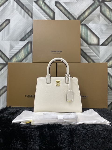 Burberry Frances White Bag with Box & Accessories (SALE FIX)