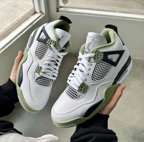 JORDAN RETRO 4 SEAFOAM